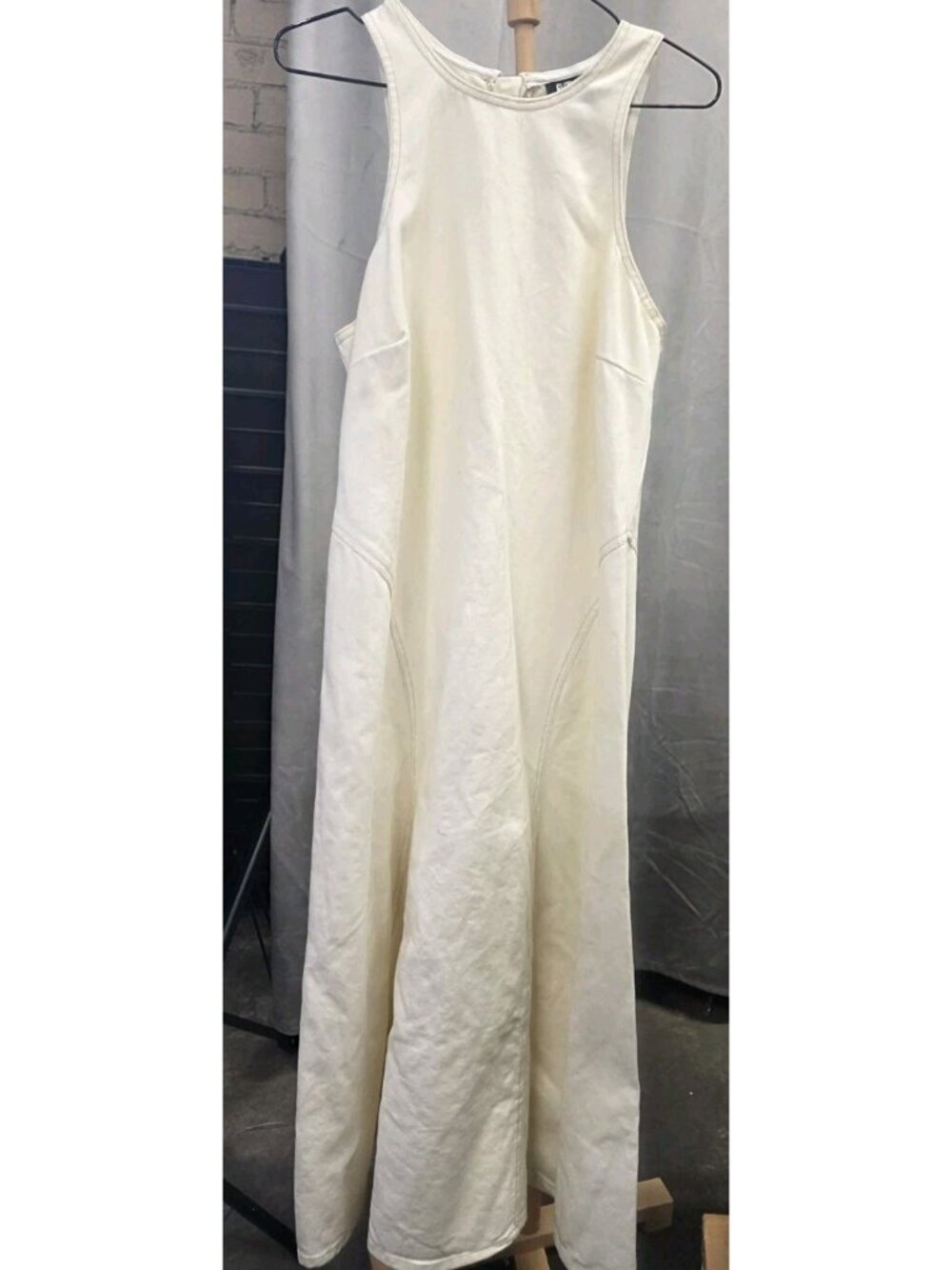 Future Collective Size 6 Ivory Sleeveless Maxi A Line, Pockets Minimalist WL361